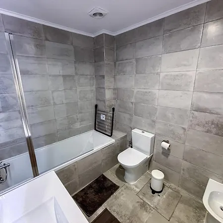 Centrally Located House Up To 5 People In Holiday home Cascais