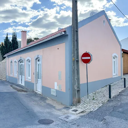 בית נופש Centrally Located House Up To 5 People In *